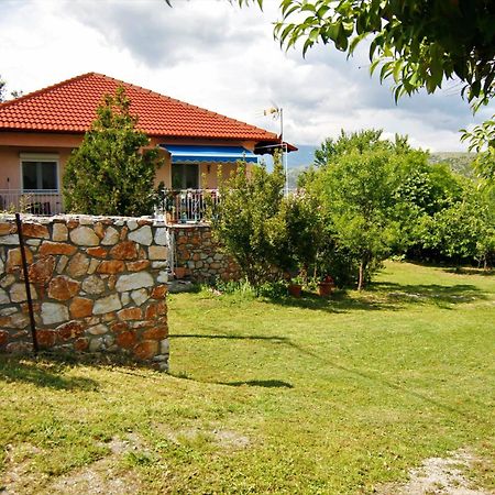Countryside Cottage With Garden & Lake View Peraia  Екстер'єр фото