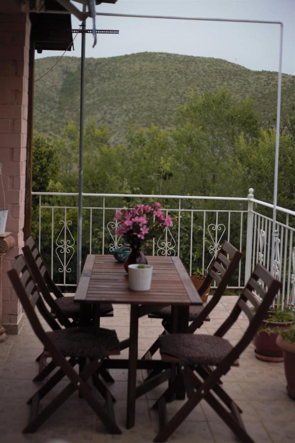 Countryside Cottage With Garden & Lake View Peraia  Екстер'єр фото
